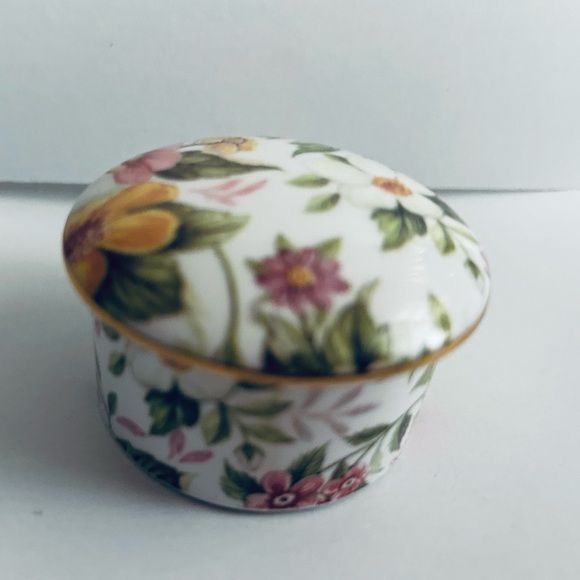 New Vintage Floral Staffordshire Box Bethany made Staffordshire England British - Picture 10 of 15